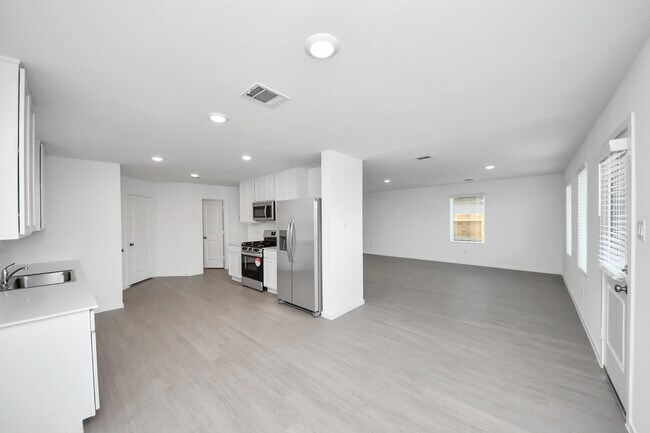 Building Photo - 6415 Geyser Starish Dr