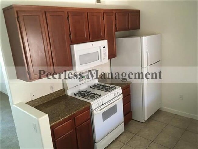 Building Photo - Beautiful 2BD/2BA Condo in Gated Complex - Many Amenities, Available Now!!!