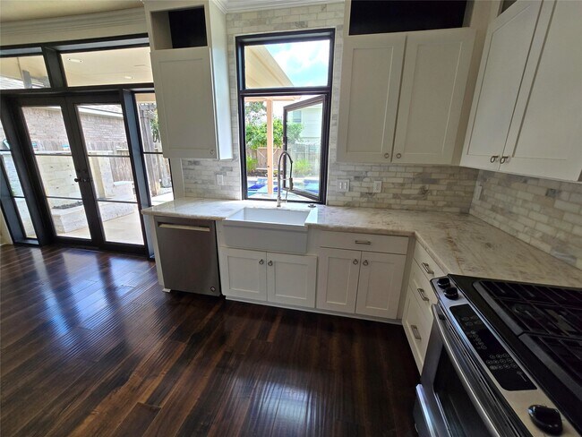 Building Photo - 6119 Grassy Haven Ln