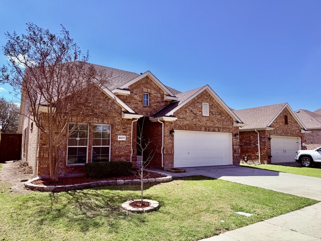 Building Photo - 10133 Sanden Dr