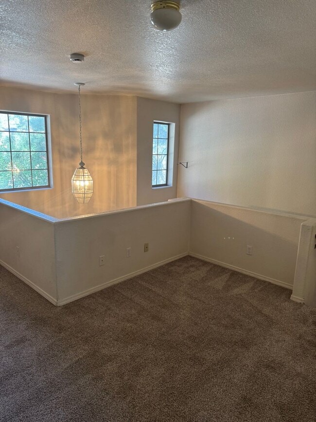 Building Photo - Ready For Move-In! Two-Level Townhome with...