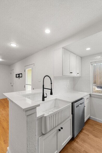 Building Photo - 3601 Menchaca Rd