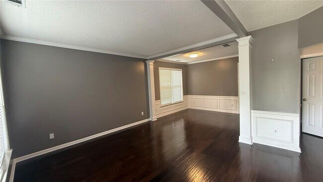 Building Photo - 2568 Alvecot Cir SE