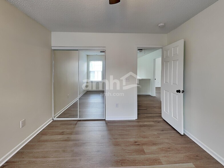 Building Photo - 1003 William Clark Trl