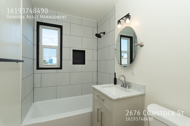 Building Photo - 2676 Comstock St