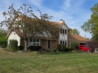 Building Photo - 4 bedroom home in Pleasant Prairie