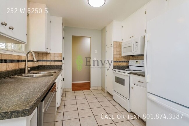 Building Photo - 252 W 5250 S