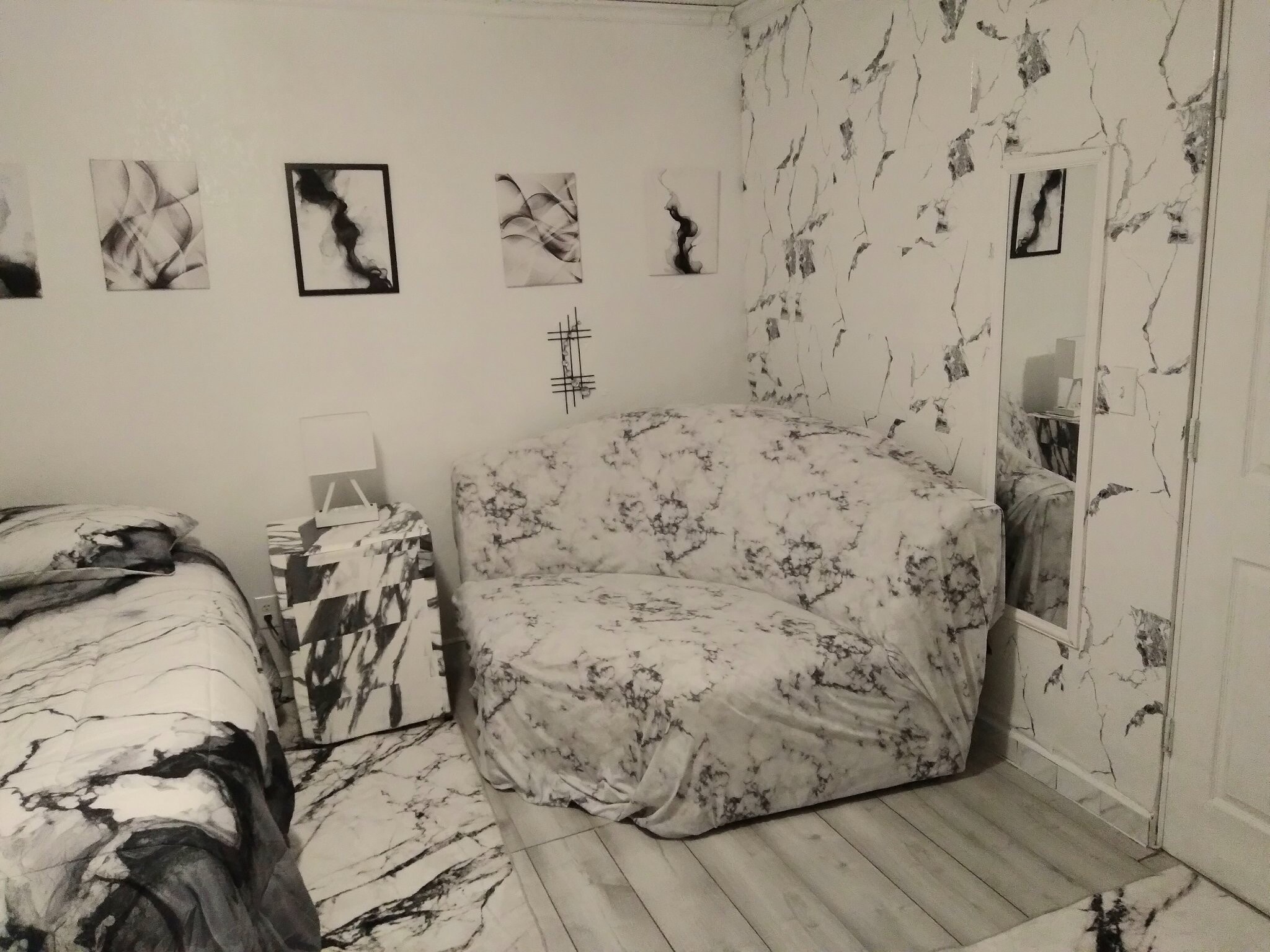 Building Photo - 2380 S Bardell Ave