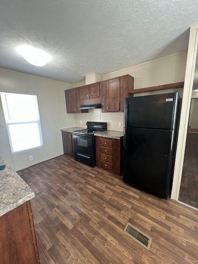 Building Photo - 142 County Rd 5516