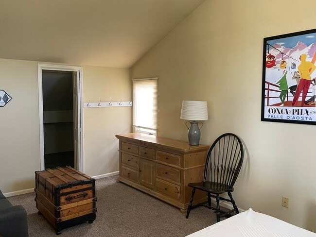 Building Photo - 230 Nottingham Rd