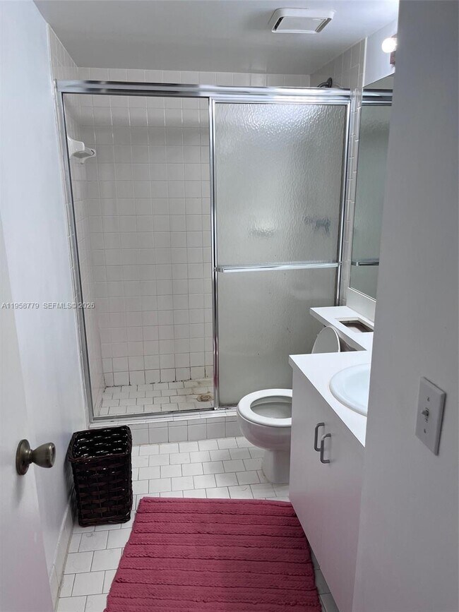 Building Photo - 125 Waterside Dr