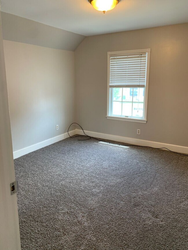 Building Photo - 9 Washington Ave