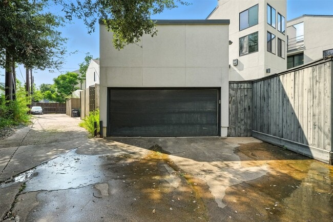 Building Photo - 2019 McClendon St