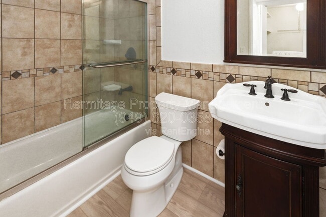 Building Photo - 35 Kazan St