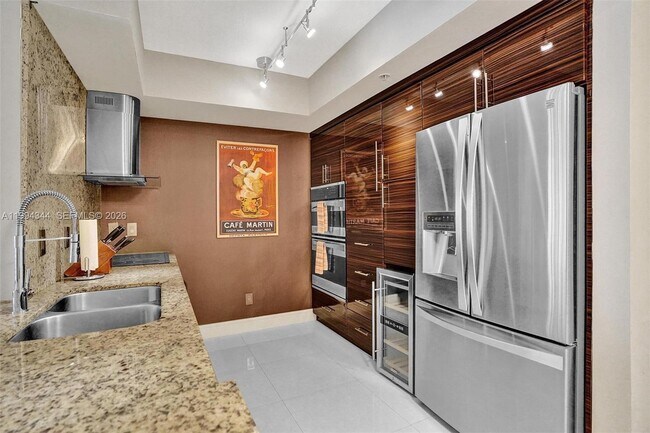 Building Photo - 325 S Biscayne Blvd