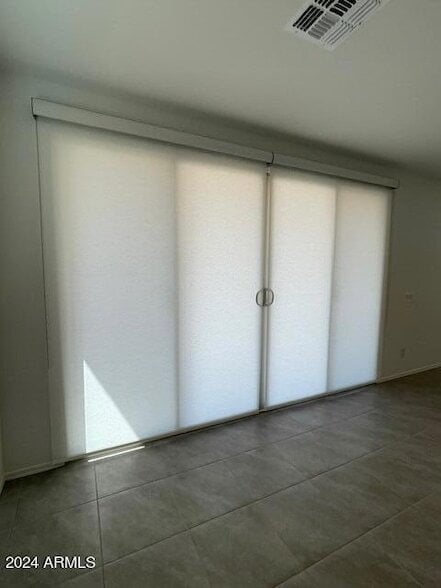 Building Photo - 2085 E Wetleaf Pl