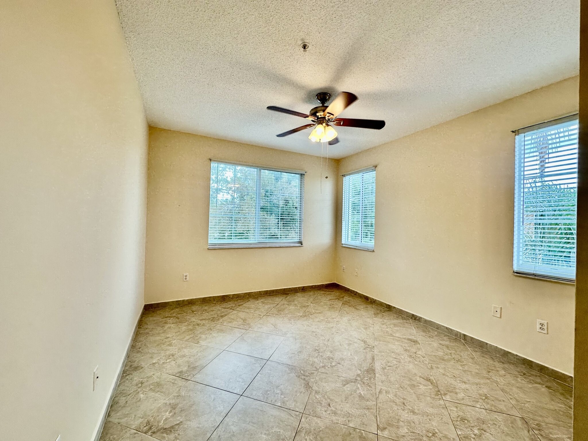 Building Photo - 1230 Reserve Way