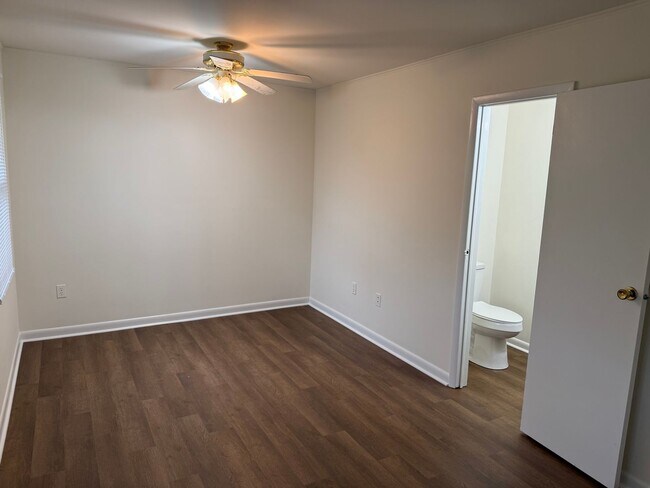 Building Photo - 5109 Pecan Dr
