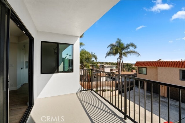 Building Photo - 243 Avenida Montalvo