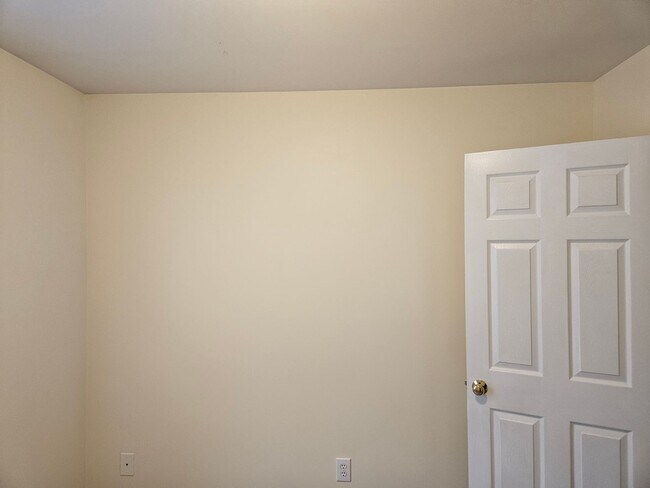 Building Photo - 1474 Bromwich Dr