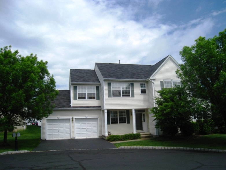 Building Photo - 18 Hansom Rd