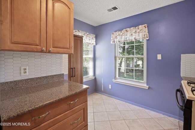 Building Photo - 2504 Lighthouse Ln