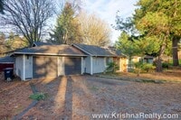 Building Photo - Lovely 2 BD | 1 BA | Renovated Duplex | Spacious Backyard | Stoneridge Community | Tualatin | Sin...