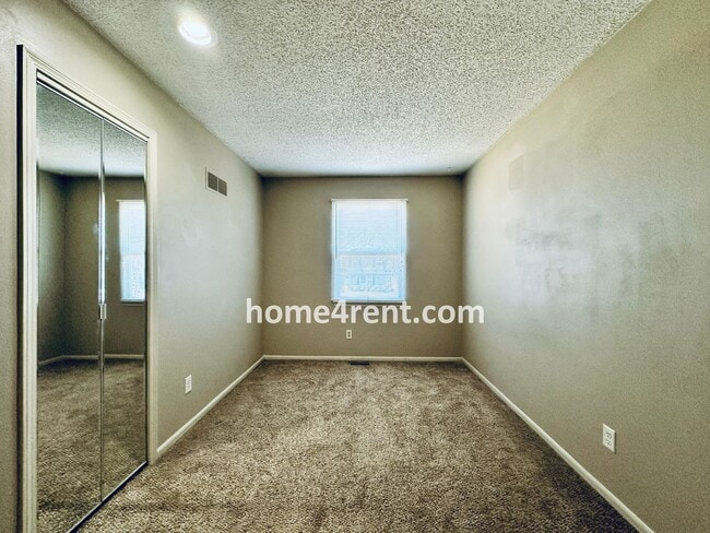 Building Photo - Beautiful, Split-Level Olathe Home w/ Stainless Steel Appliances and a Finished Basement!
