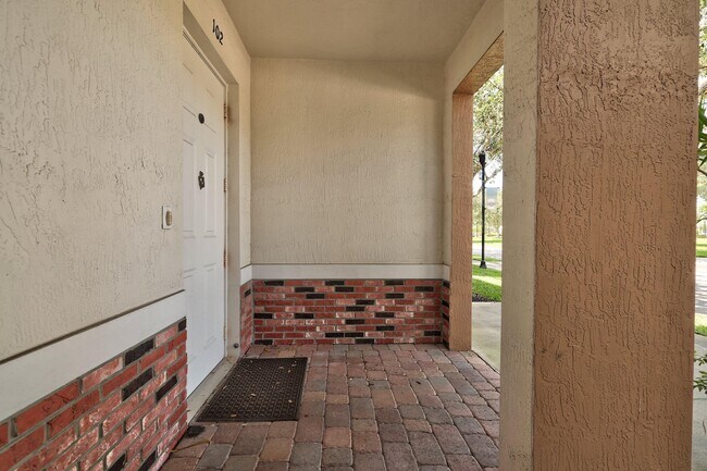 Building Photo - 10560 SW Stephanie Way