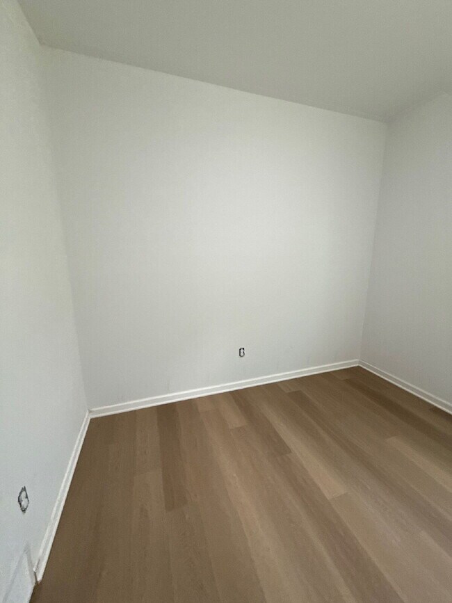 Building Photo - Fully Renovated Spacious 3BR in South Memphis – Section 8 Welcome