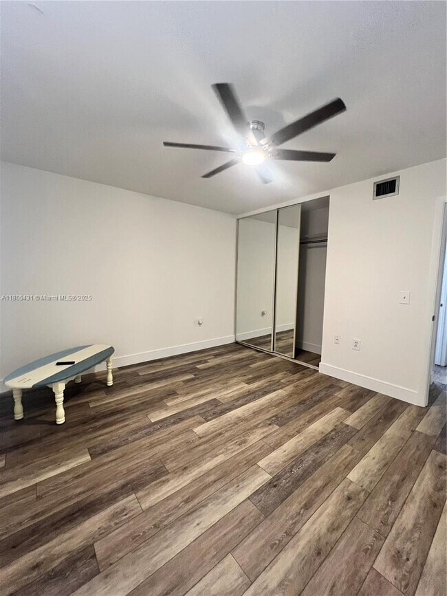 Building Photo - 1705 Whitehall Dr