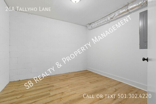 Building Photo - 26 Tallyho Ln