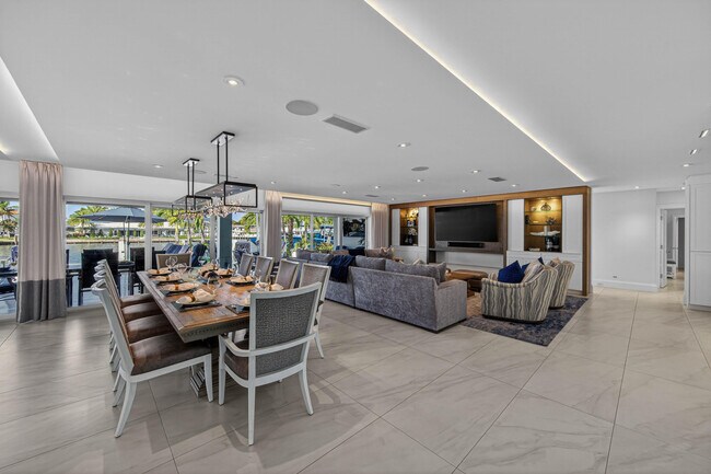 Building Photo - 3109 NE 42nd Ct