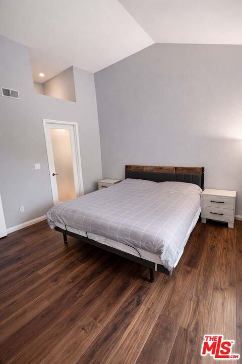 Building Photo - 1055 S Dewcrest Dr