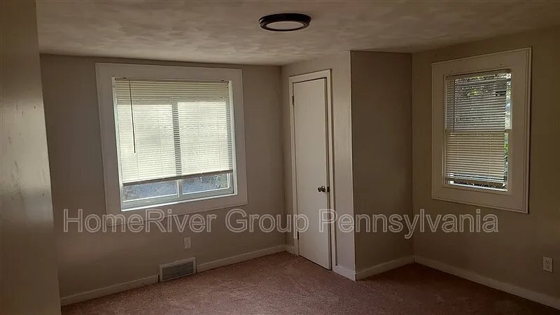 Building Photo - 6037 Poketa Rd