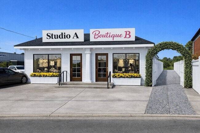 Building Photo - 304 Lockwood Dr