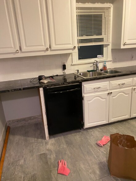 Building Photo - 20730 Patterson Pkwy