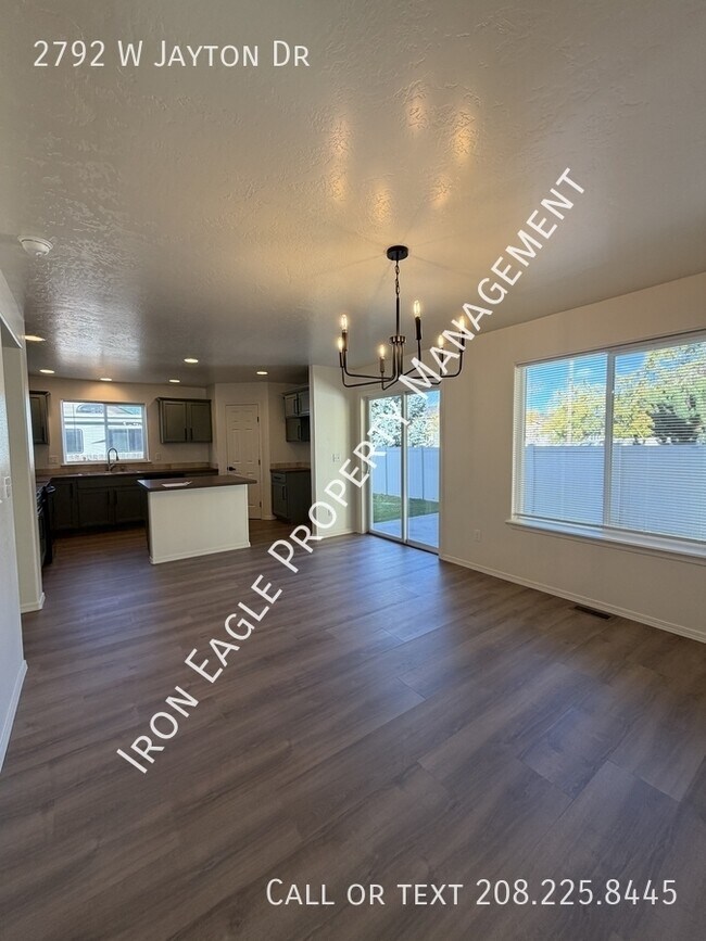 Building Photo - 2792 W Jayton Dr