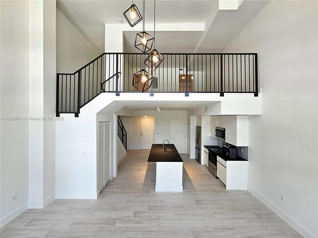 Building Photo - 4400 Sunrise Blvd