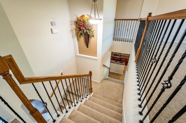 Building Photo - 25223 Hideaway Run Dr