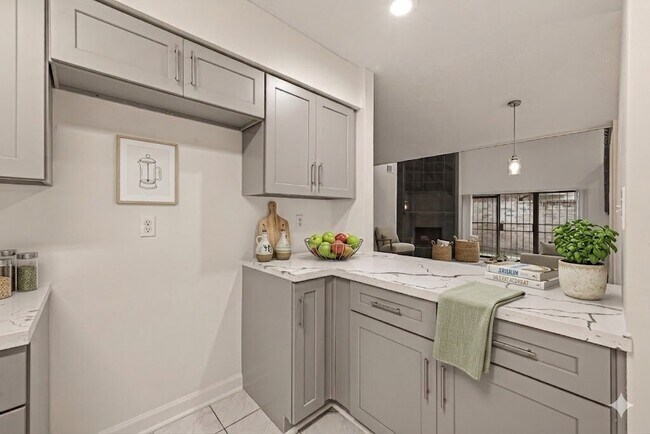 Building Photo - 13431 Clarewood Dr