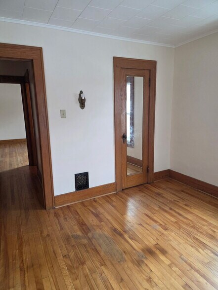 Building Photo - 144 Forest Hill Dr