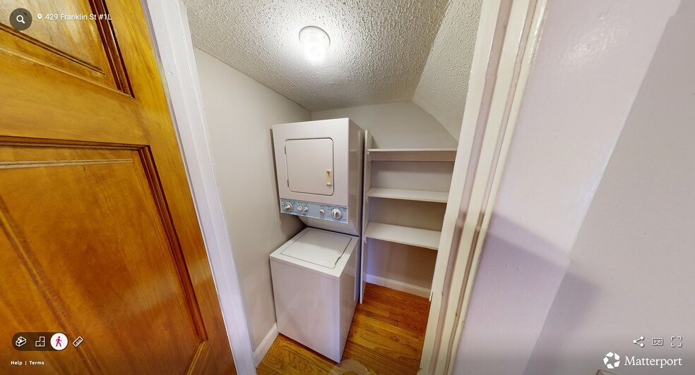 Building Photo - 441 Franklin St