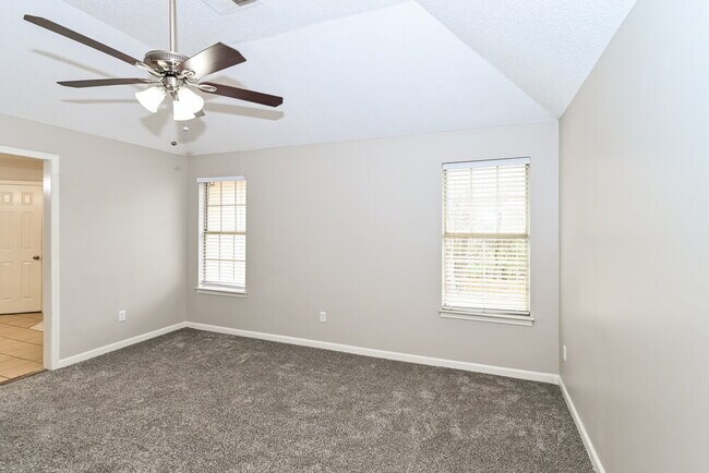 Building Photo - 7381 Peppermill Ln