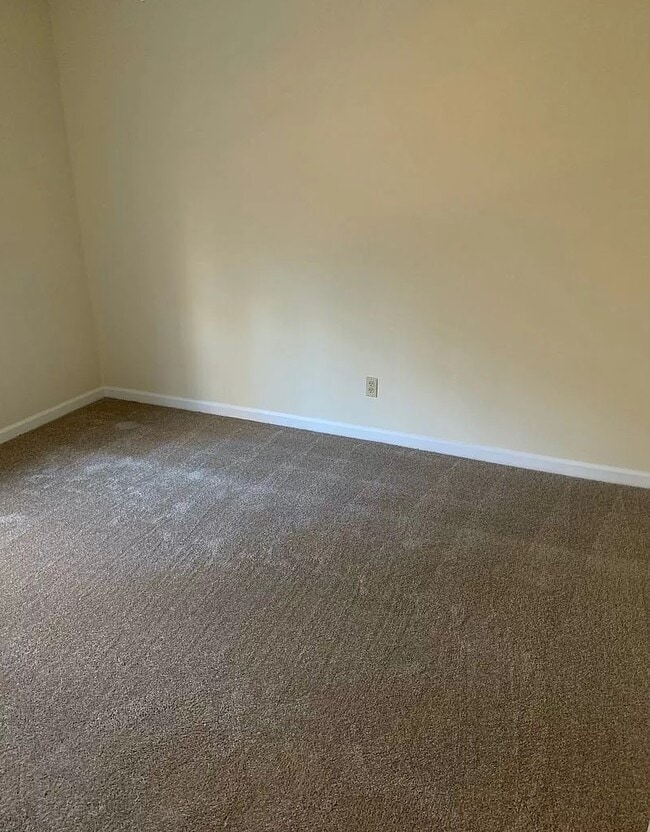 Building Photo - 845/847 Mitchell Bridge Road Duplex