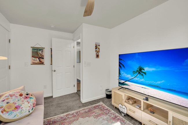 Building Photo - Charming Cottage with Modern Upgrades in Hanahan