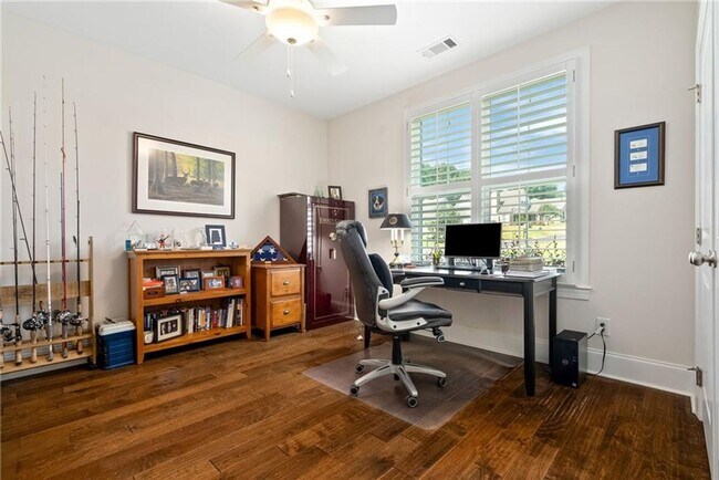Building Photo - Spacious 4BR Home Near Auburn University –...