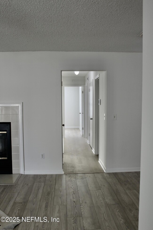 Building Photo - 12627 Enchanted Hollow Dr