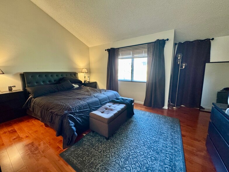 Building Photo - 8176 Manitoba St