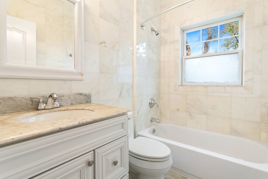 Building Photo - 9 Bagnall Ave